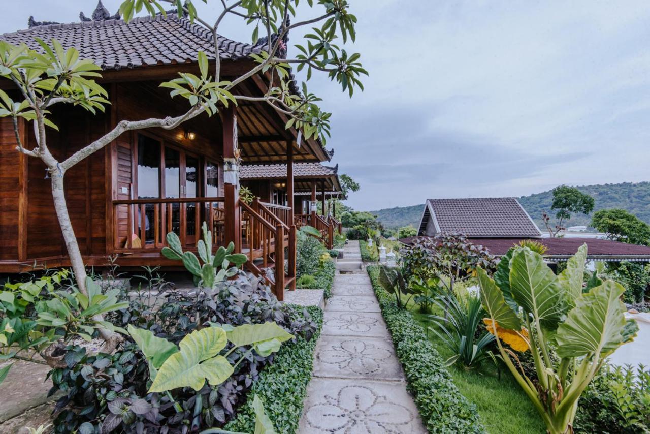 Sunday Huts Lembongan Hotel Luaran gambar