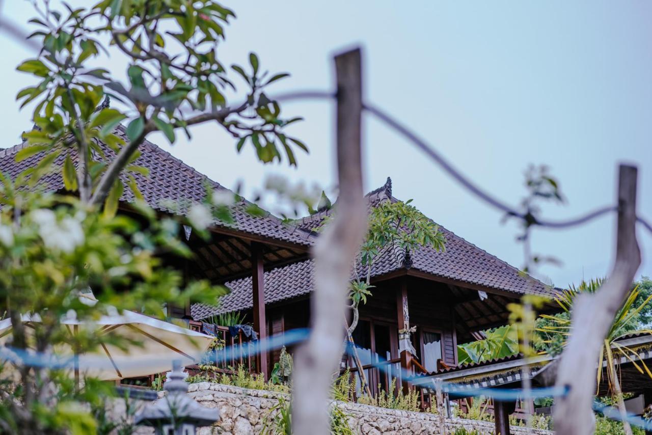 Sunday Huts Lembongan Hotel Luaran gambar